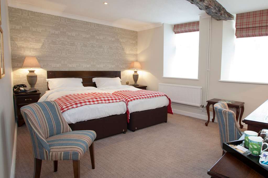 The Fleece At Cirencester Ruang foto A room at the hotel
